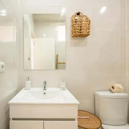 Daire Guestready - Quiet Escape In Setubal *